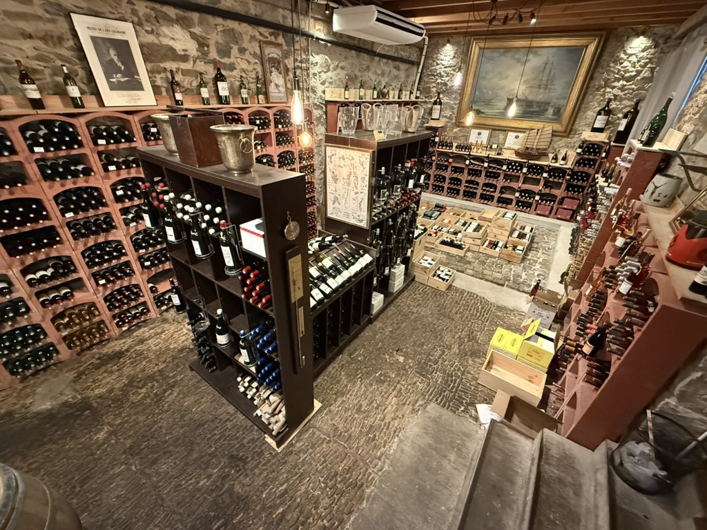 La cave du restaurant Le Cheverny