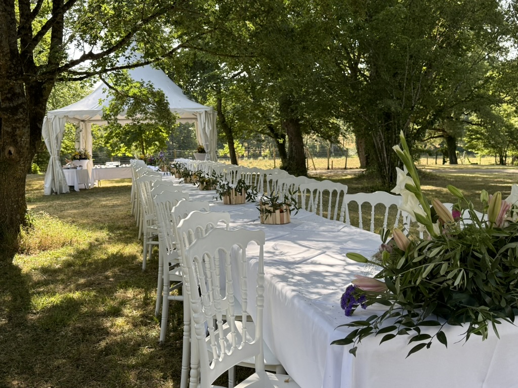 Réception et table dressée par Le Cheverny Traiteur